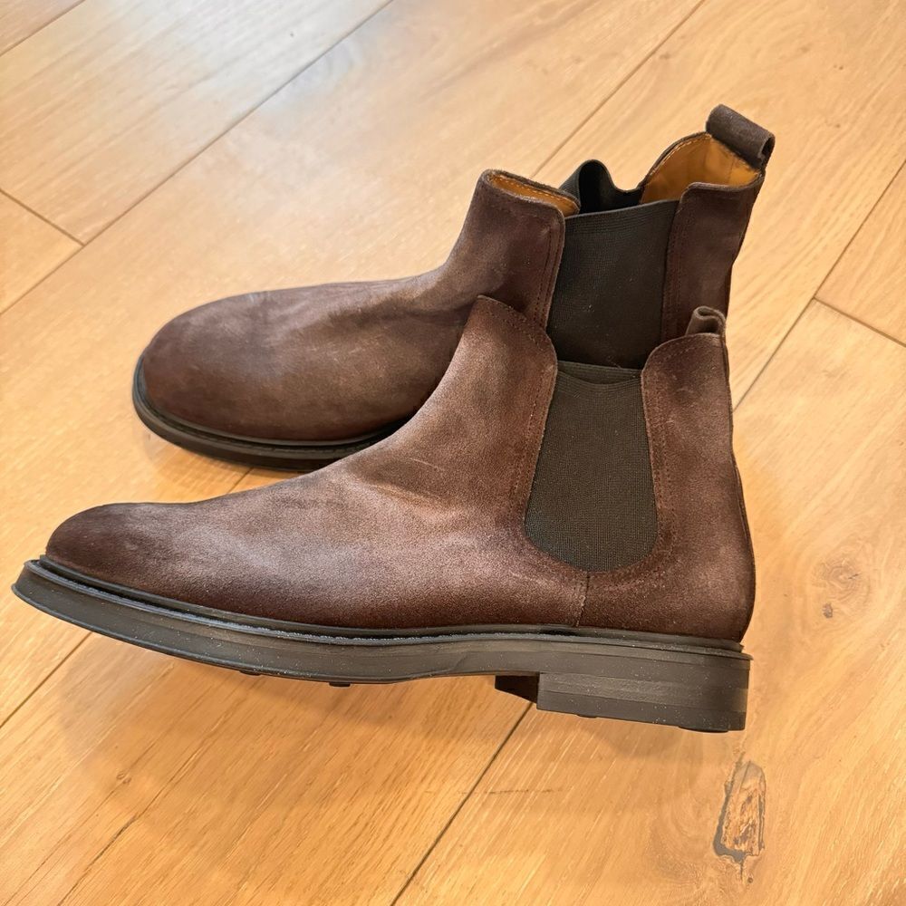 RON WHITE
Nigel Slate Gray Chelsea Boot - Picture 4 of 9